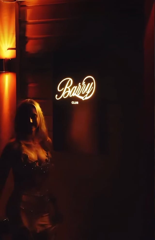 Barry Club, foto 3