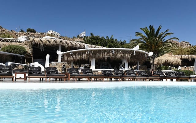 Jackie O' Beach Club