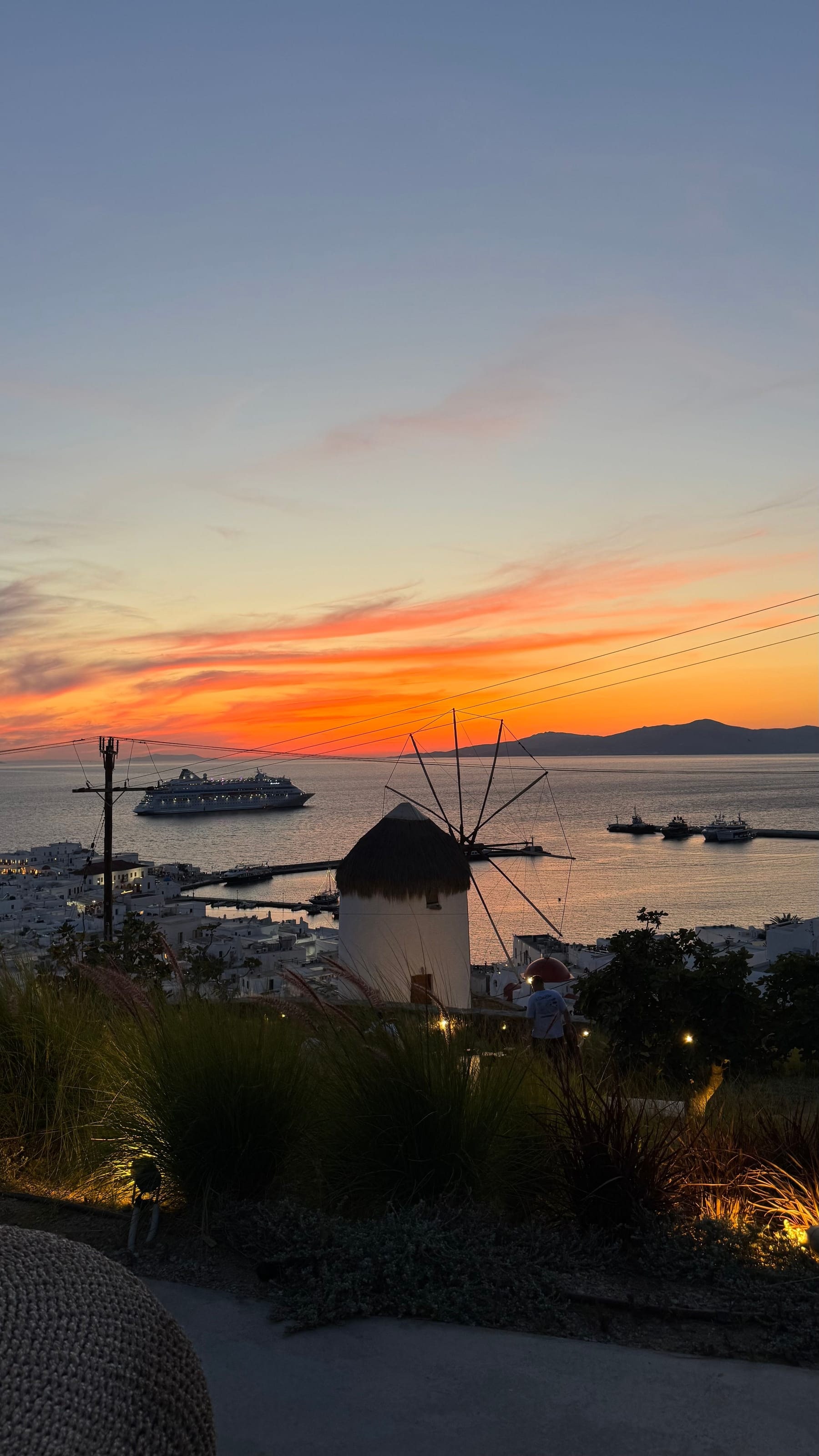 Atardecer sobre los molinos de Mykonos