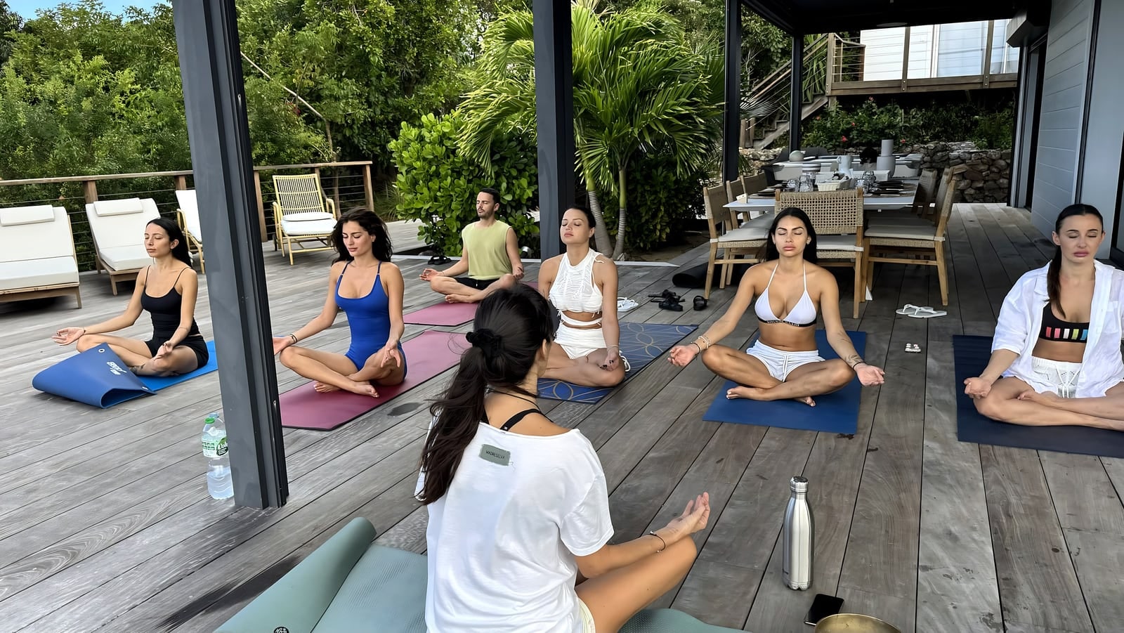 Meditación en la terraza de una villa en Saint Barth