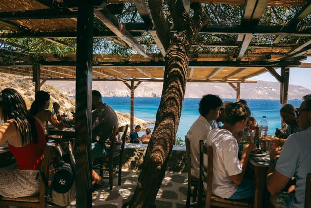 Kiki's Tavern, foto 1