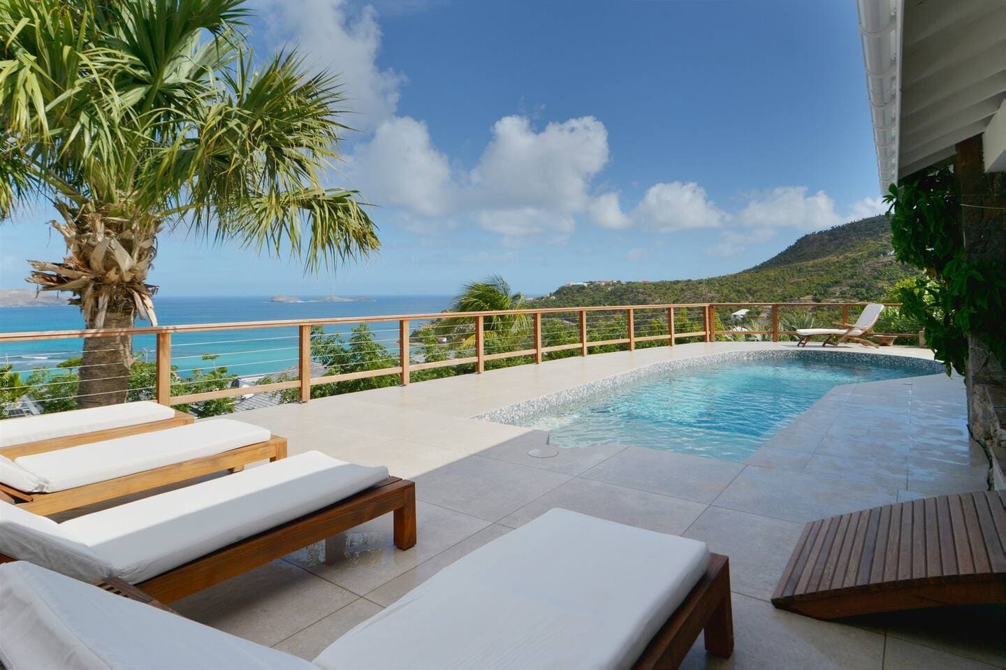 SR Villa, foto 1