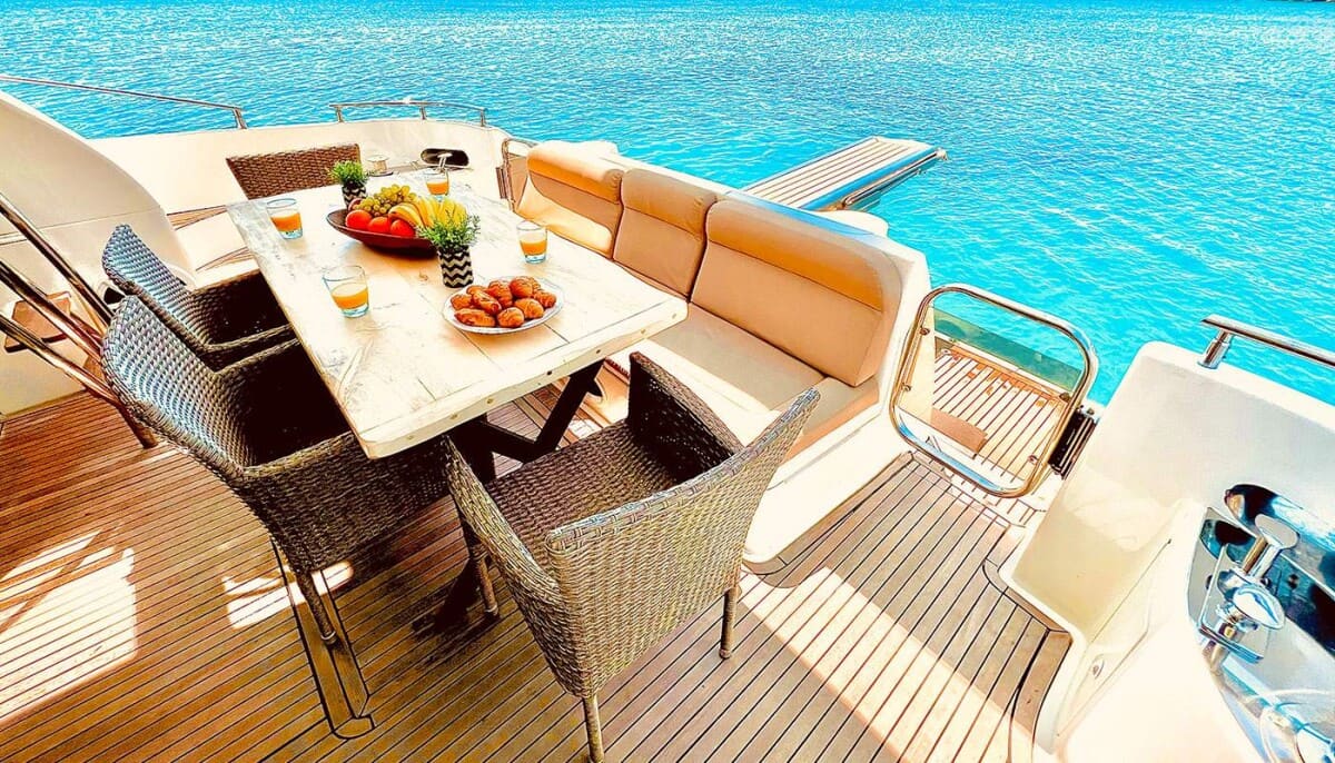 Azimut 58, foto 10